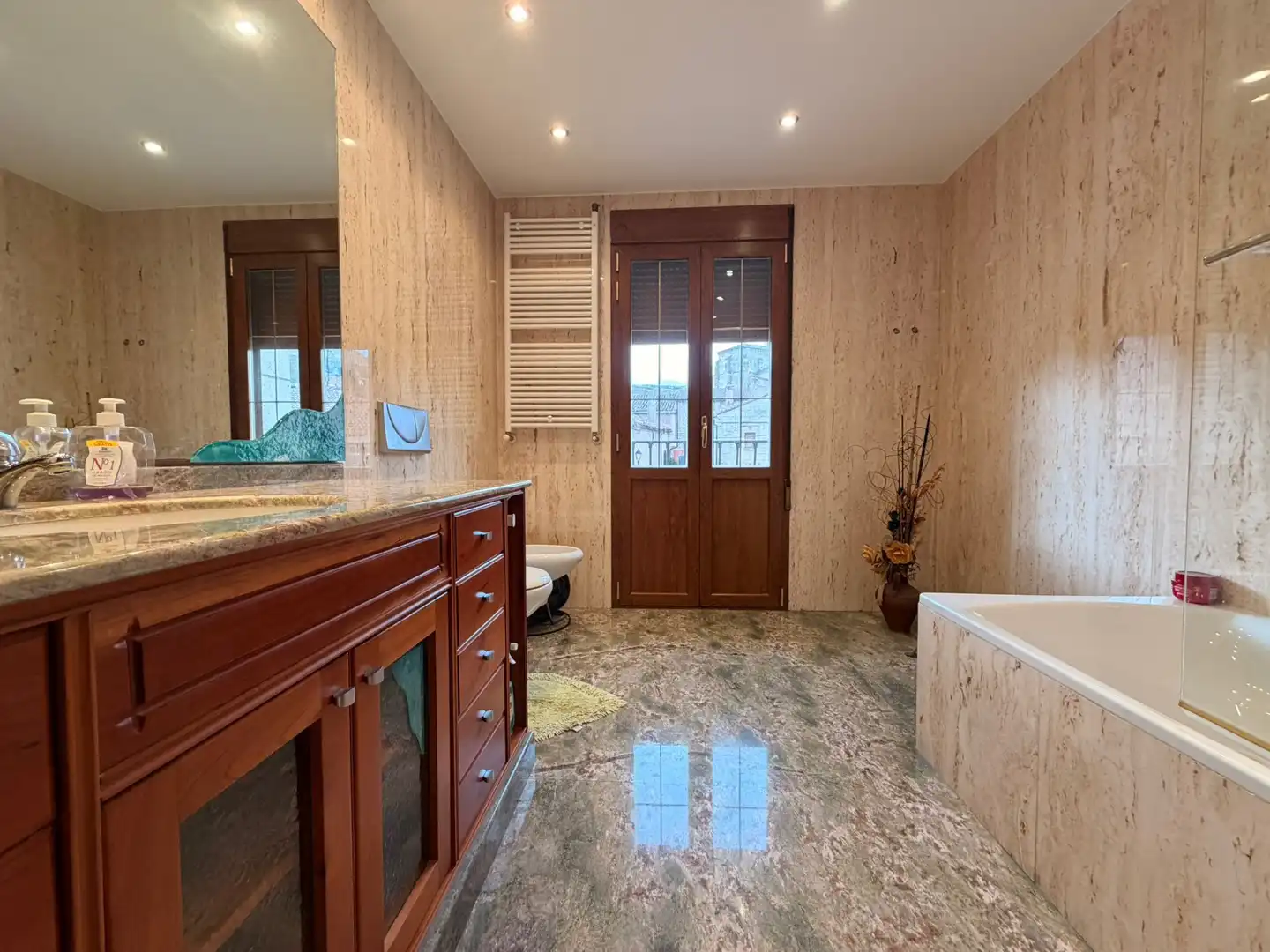 Baño de Casa o chalet en venta en Cavia con Calefacción y Jardín privado