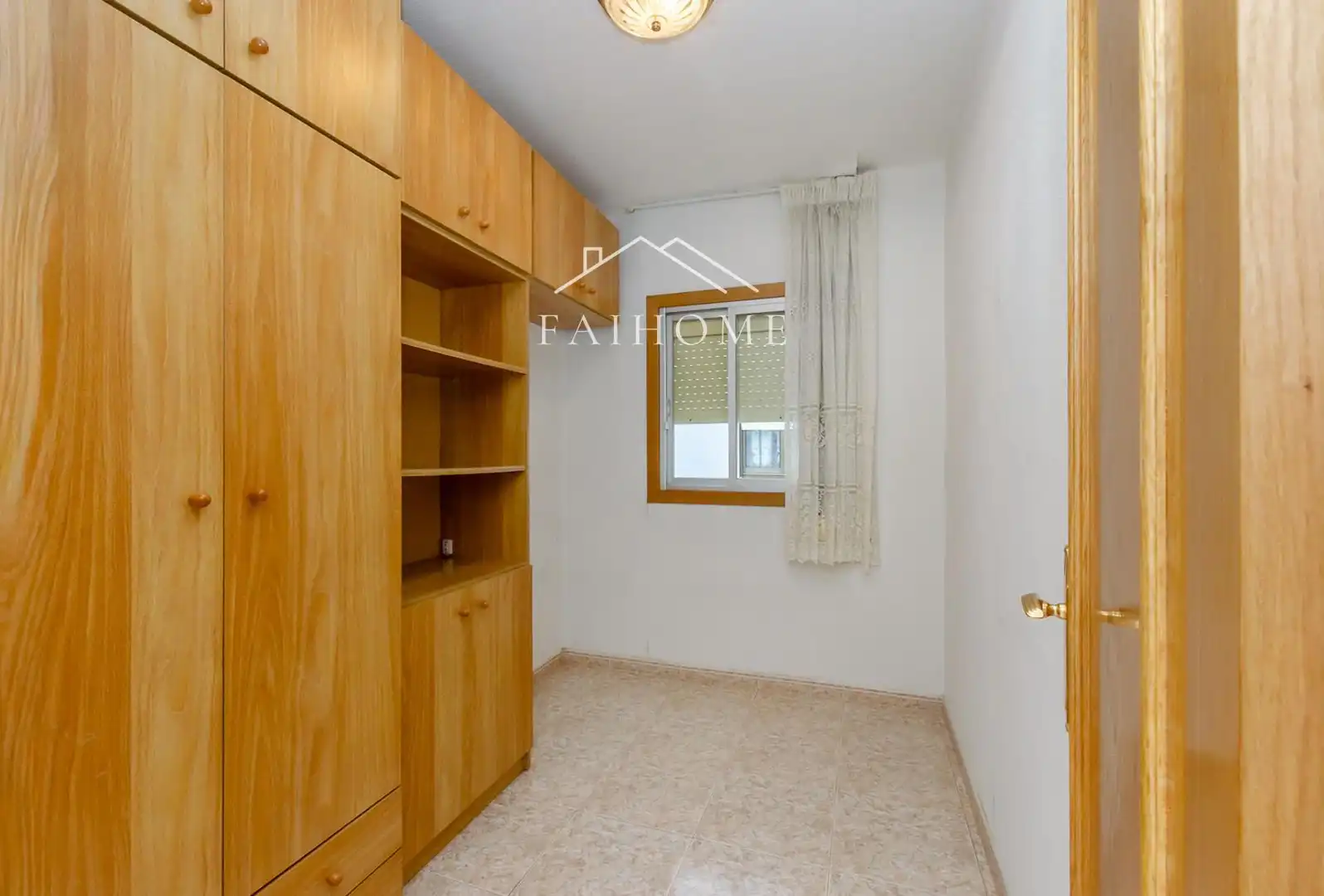 Habitación de Piso en venta en Badalona con Calefacción, Horno y Lavadora
