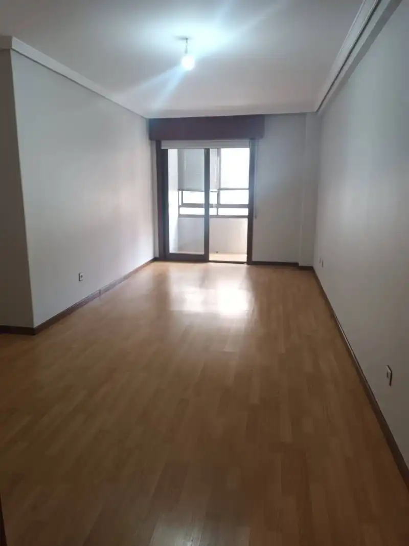 Flat with terrace for sale in Rúa Burgos, imagen 2