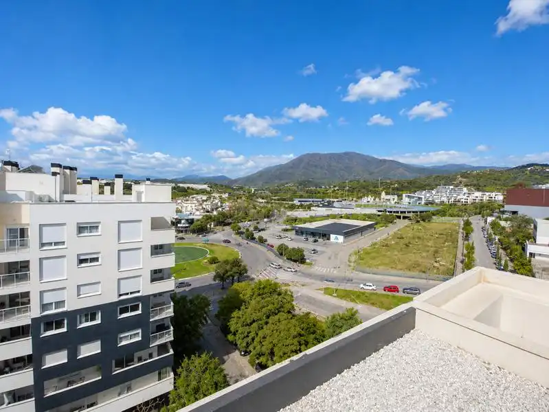 Vista exterior de Ático en venta en Estepona con Aire acondicionado, Calefacción y Terraza