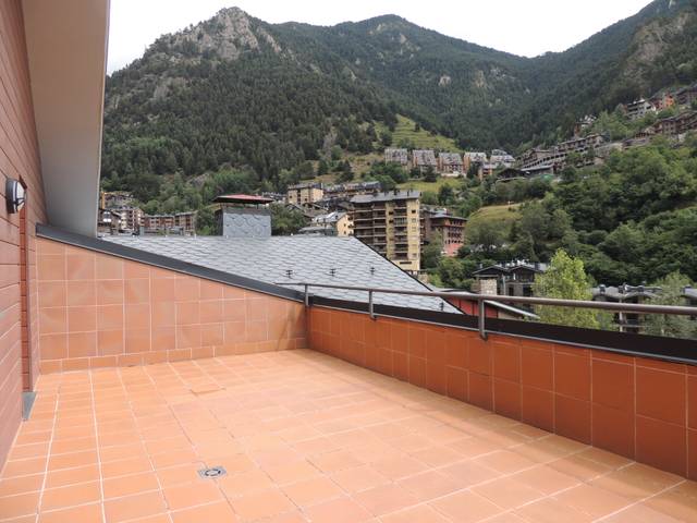 Ático en Alquiler en Camí Tosquers, 93 en Arinsal - Erts