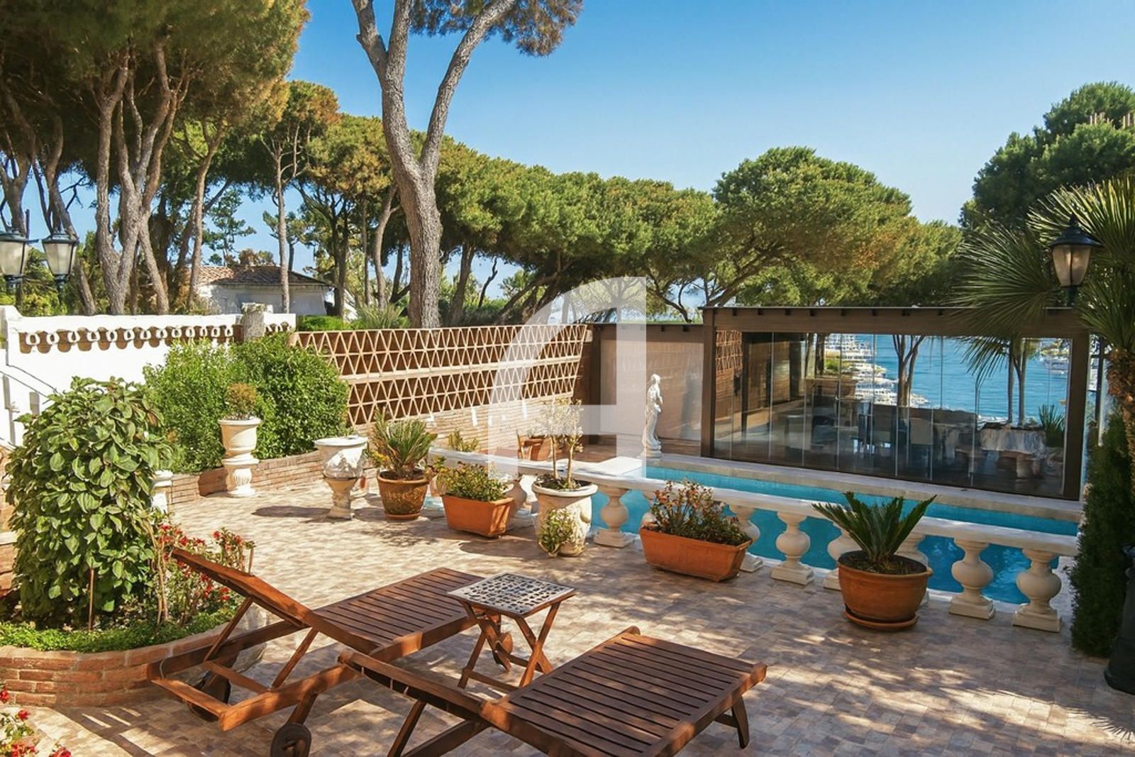 Jardí de Casa o xalet en venda en Marbella amb Aire condicionat, Calefacció i Jardí privat