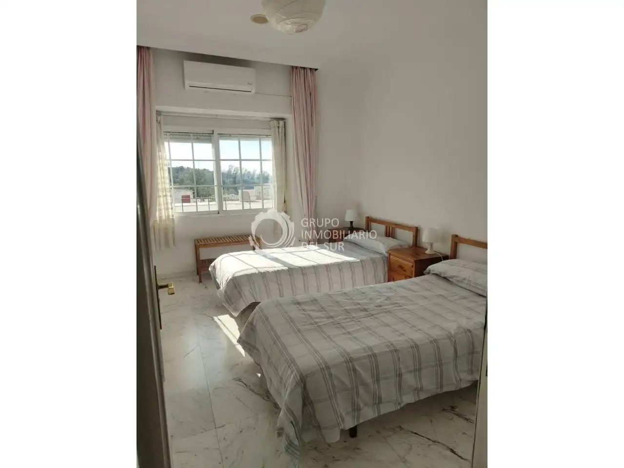Dormitori de Casa o xalet en venda en Alcalá de los Gazules amb Aire condicionat, Calefacció i Terrassa