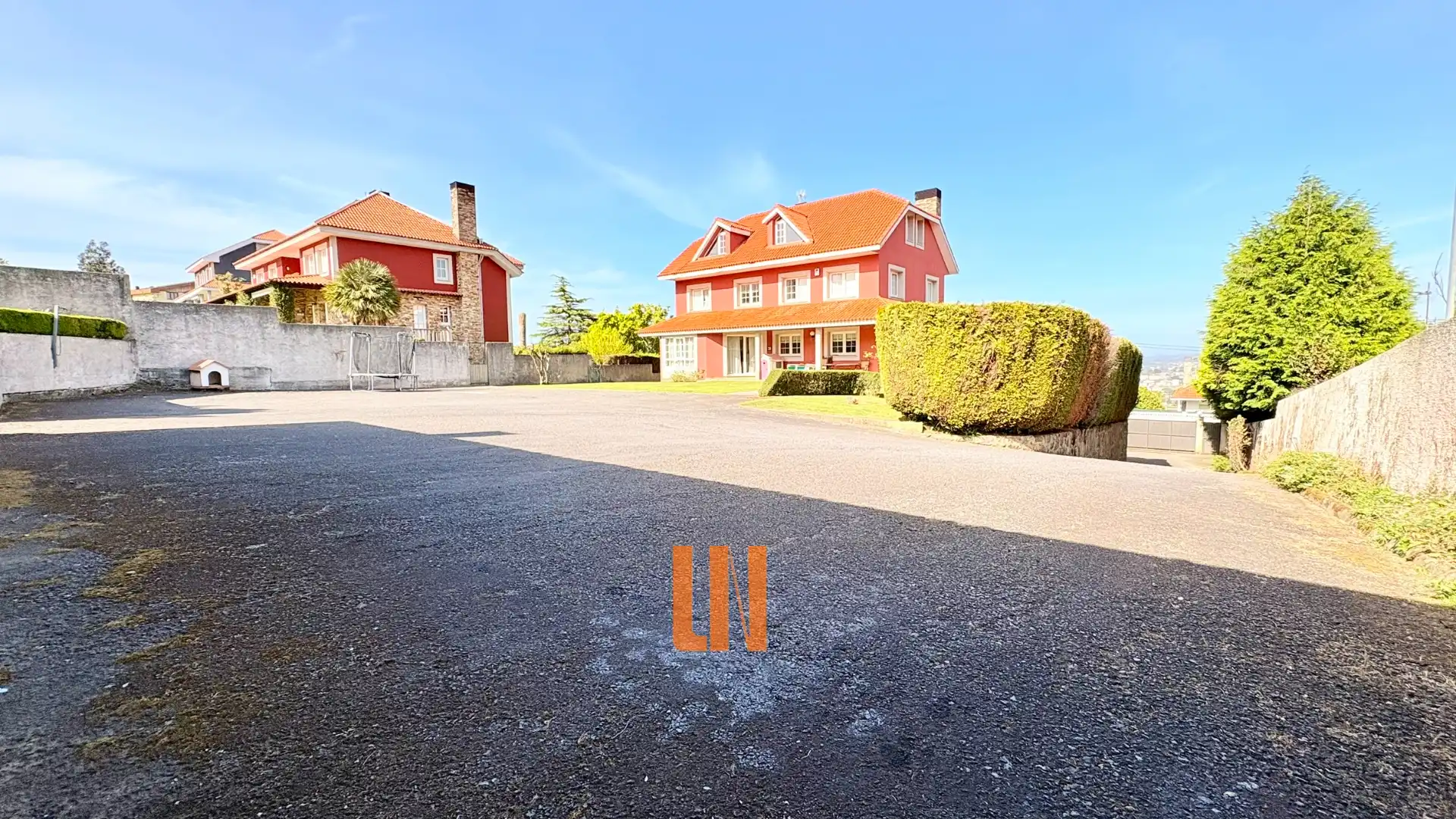 Vista exterior de Casa o xalet en venda en A Coruña Capital  amb Calefacció, Parquet i Terrassa
