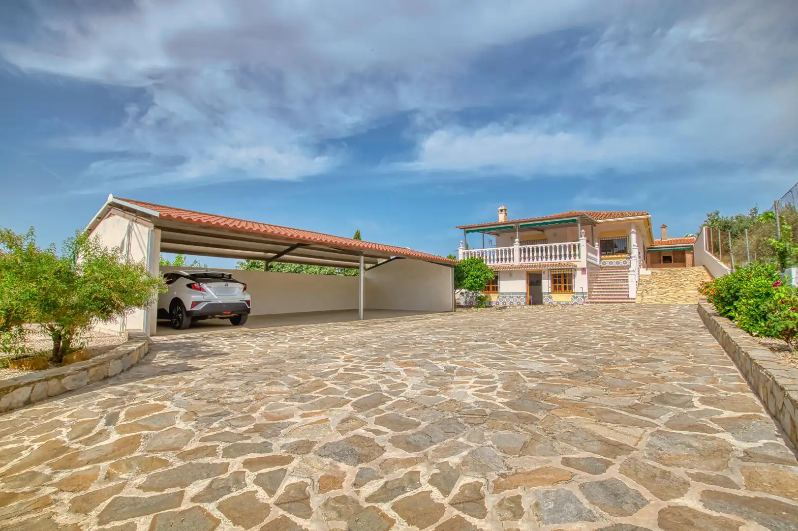 Vista exterior de Finca rústica en venda en Periana amb Jardí privat, Terrassa i Piscina