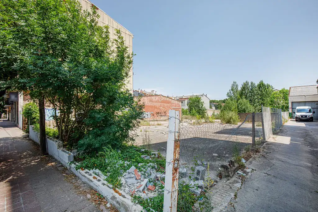 Terreny rústic en venda a Av Santa Coloma, imagen 9