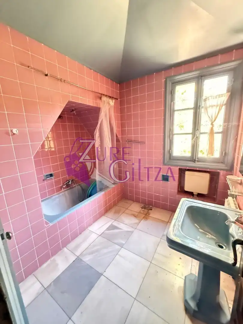 Bathroom of Houses for sale in Artea  with Heating, Private garden and Terrace