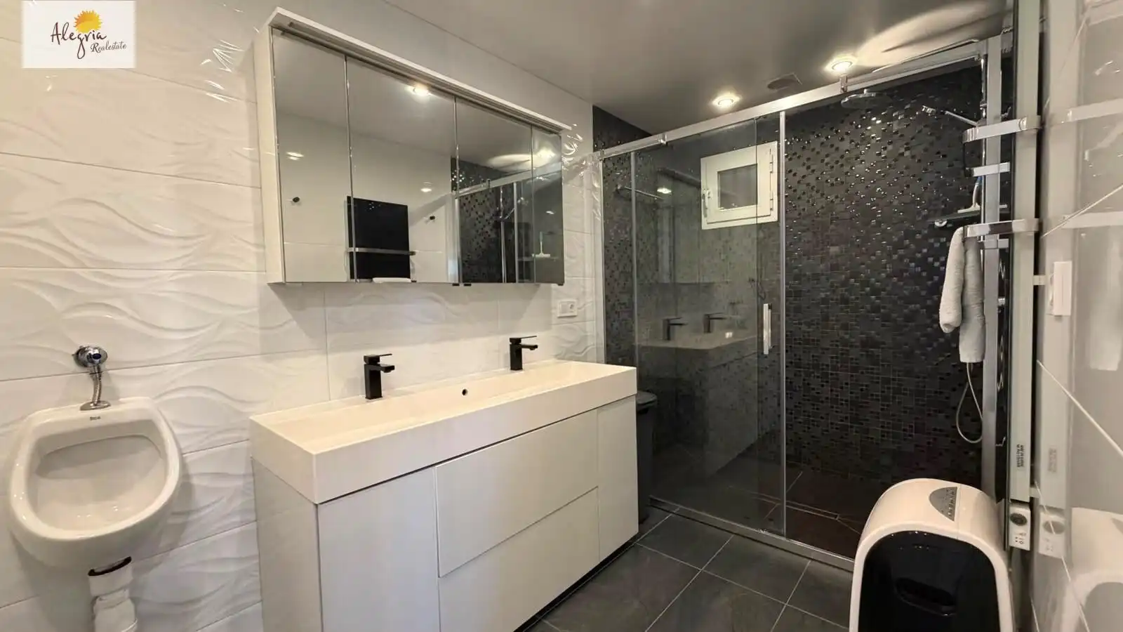 Apartment mit Terrasse zum Verkauf in Calle AMPLARIES 23, imagen 14