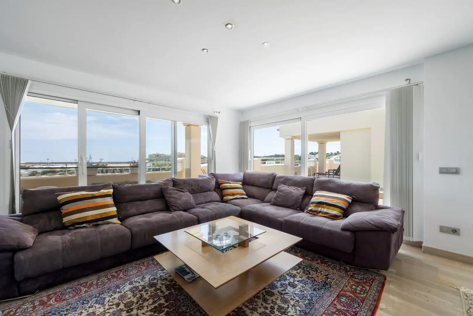 Sala de estar de Ático en venta en Mijas con Aire acondicionado, Terraza y Trastero