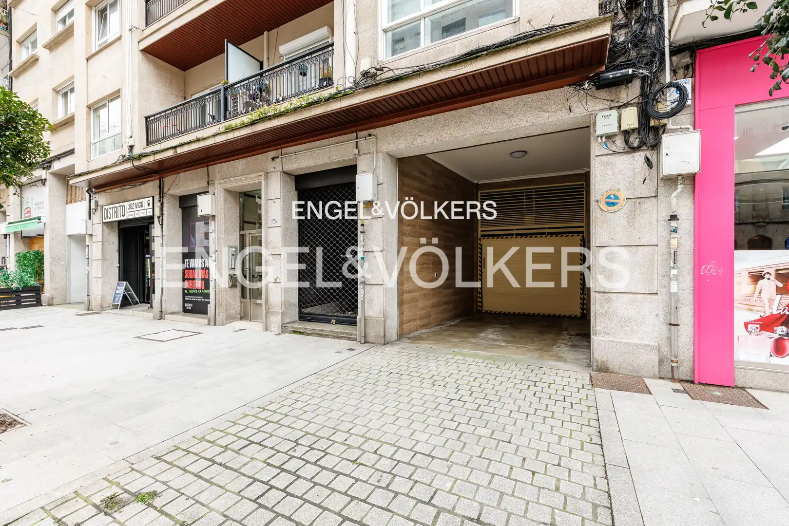 Vista exterior de Piso en venta en Vigo  con Calefacción, Terraza y Balcón