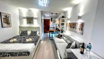 Sala d'estar de Estudi en venda en Benalmádena amb Aire condicionat i Terrassa