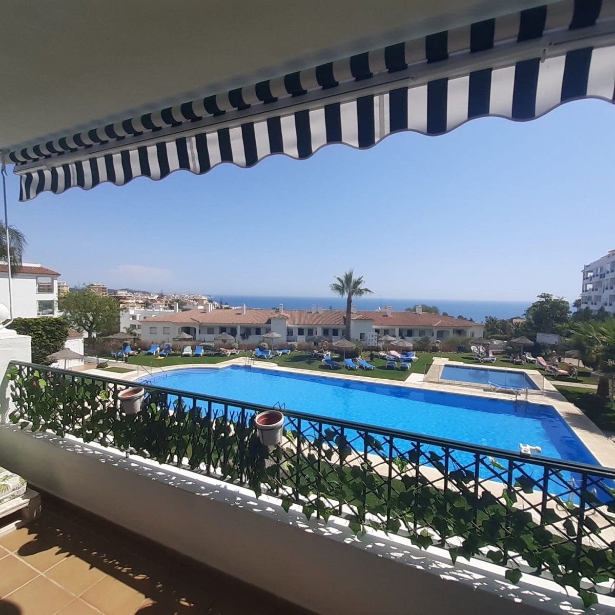 Swimming pool of Apartment for sale in Mijas  with Air Conditioner, Private garden and Terrace
