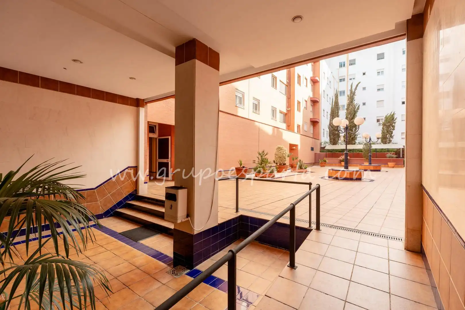 Exterior view of Flat for sale in Sevilla  with Air Conditioner and Terrace