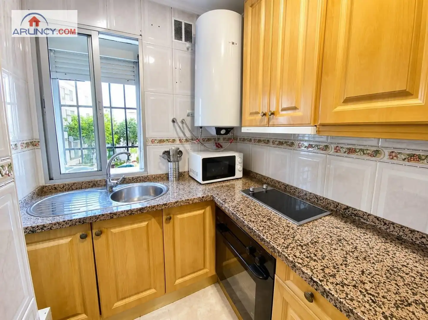 Kitchen of Flat for sale in Sevilla  with Air Conditioner, Heating and Furnished