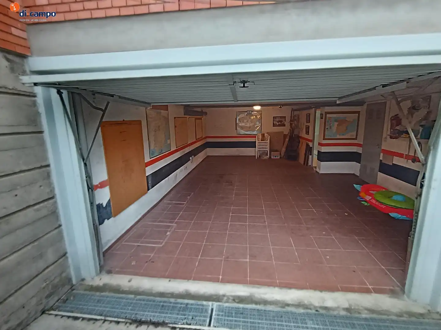 Aparcament de Casa adosada en venda en Valladolid amb Jardí privat, Traster i Piscina comunitària