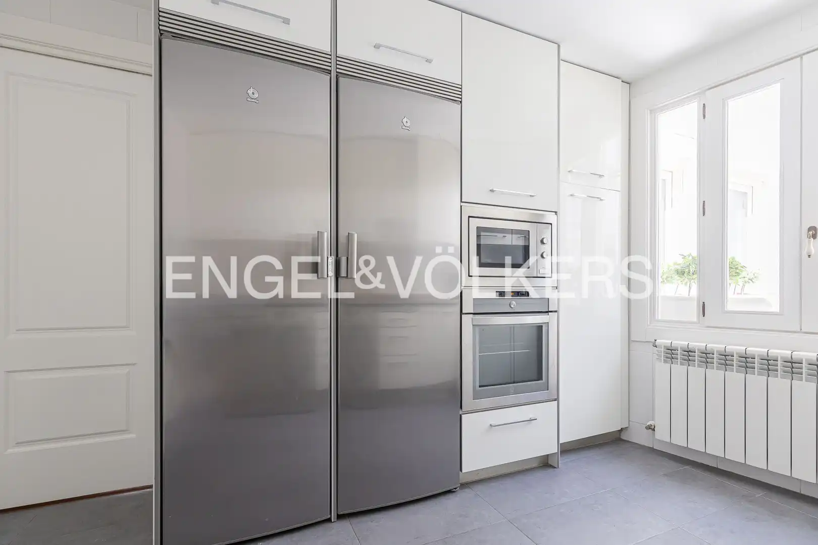 Kitchen of Flat for rent in Madrid  with Air Conditioner, Heating and Balcony