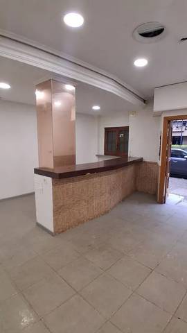 Local comercial en Alquiler en Mont-Olivet