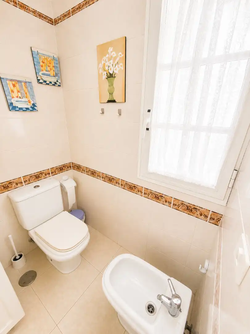 Baño de Piso en venta en Puerto de la Cruz con Terraza, Amueblado y Horno