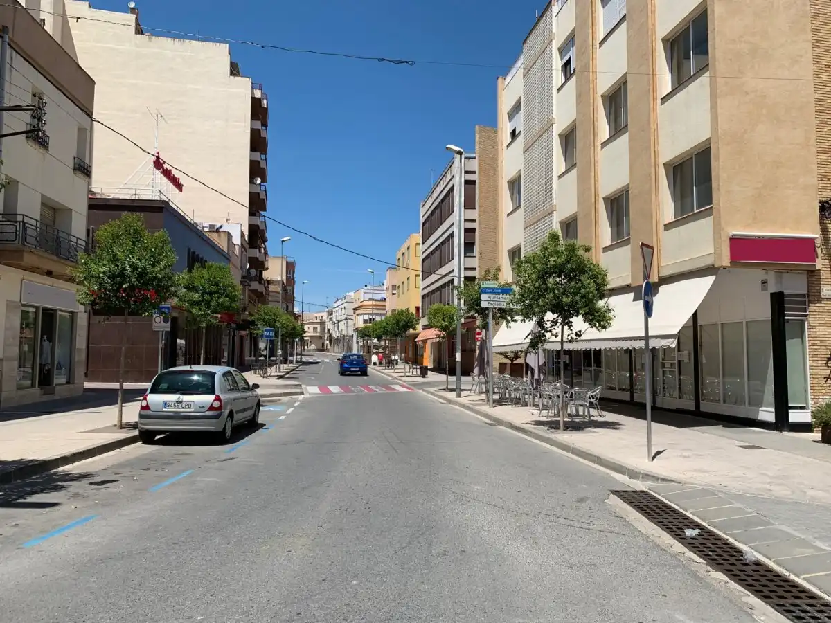 Vista exterior de Edificio en venta en Amposta