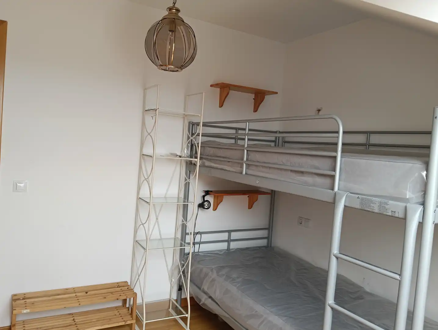 Schlafzimmer von Dachboden zum Verkauf in Oza dos Ríos mit Abstellraum