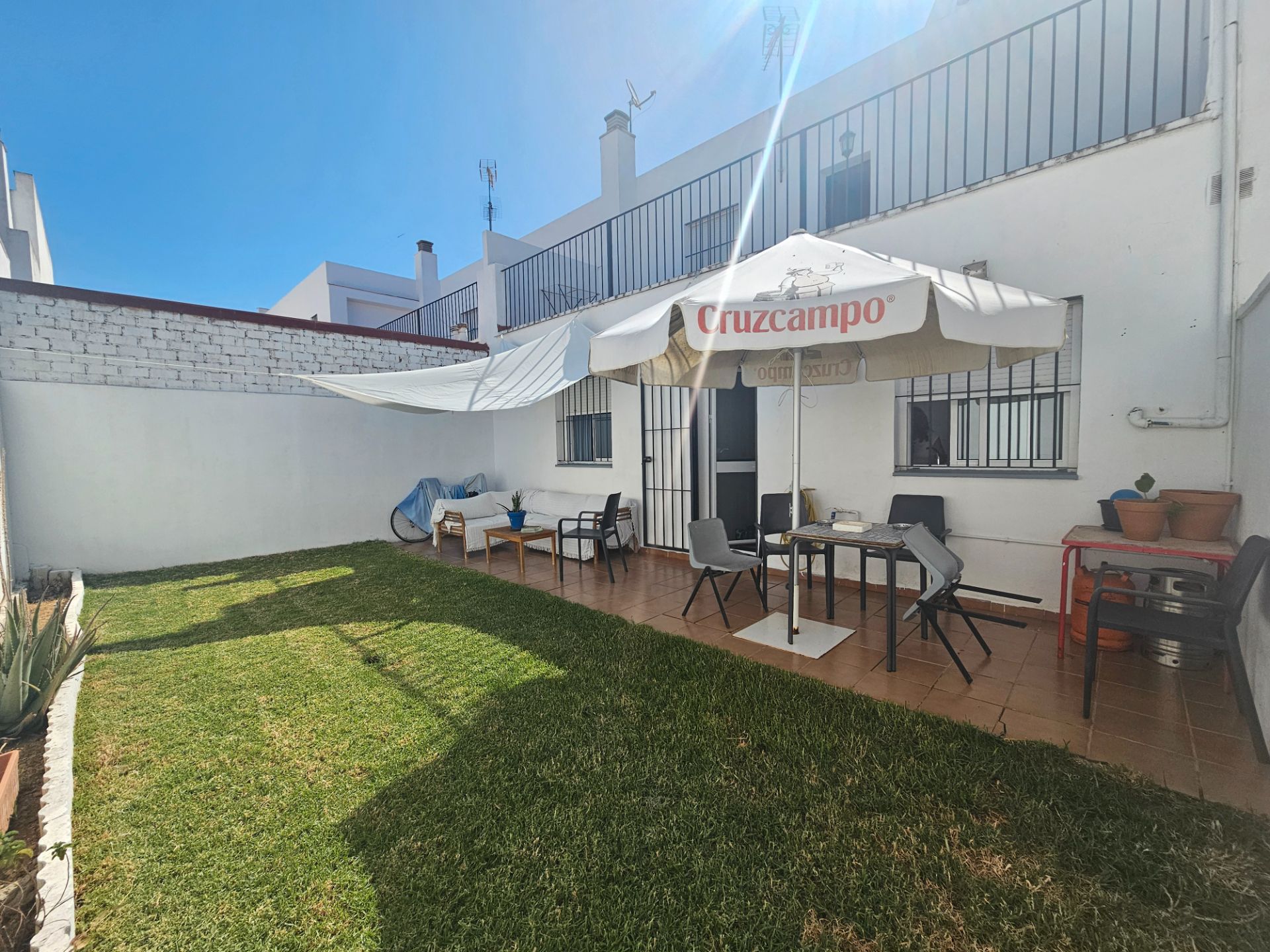 Garden of Single-family semi-detached for sale in Benacazón  with Air Conditioner, Heating and Private garden