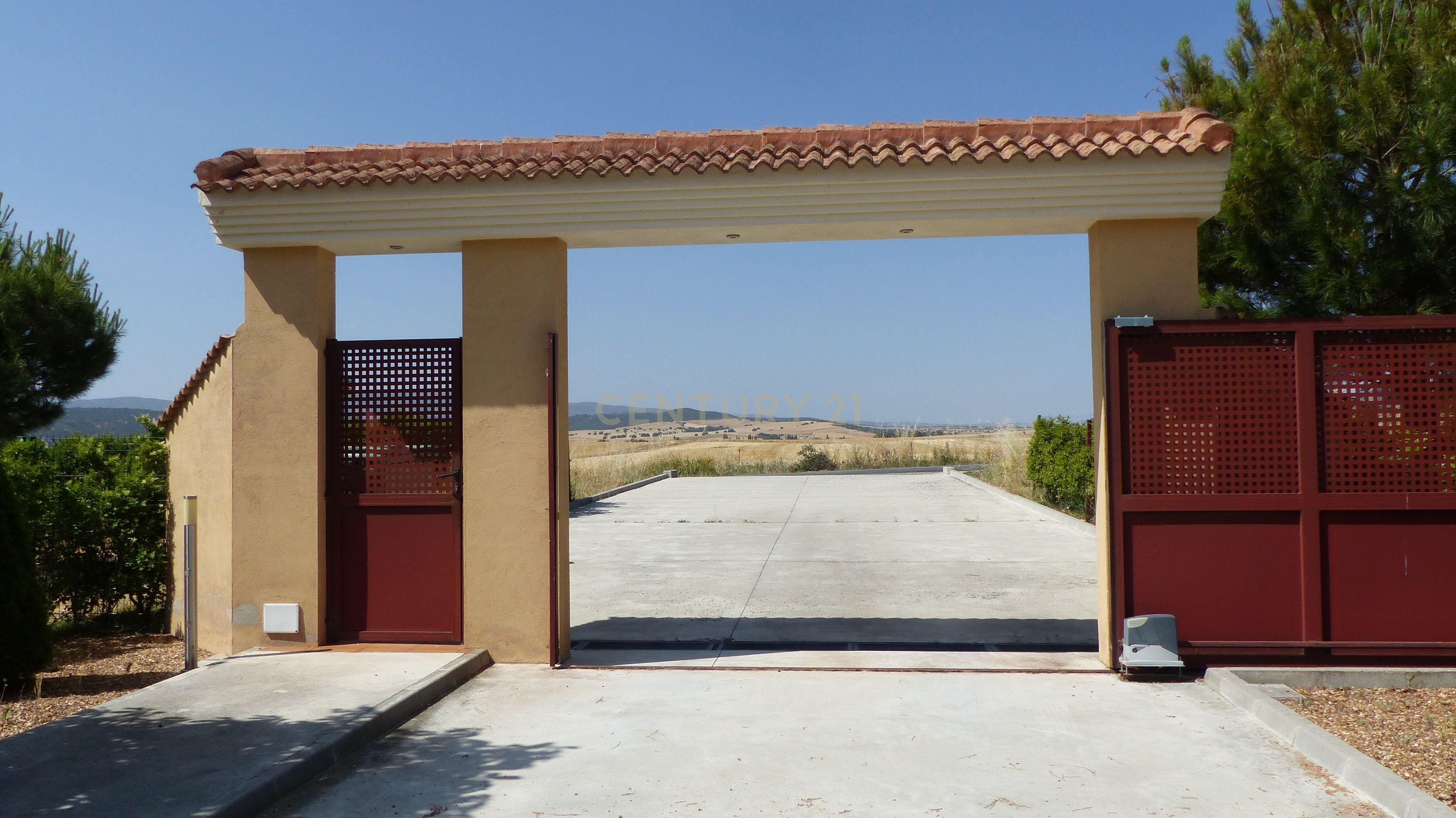 Casa o chalet en venta en Sigeres con Jardín privado, Trastero y Piscina