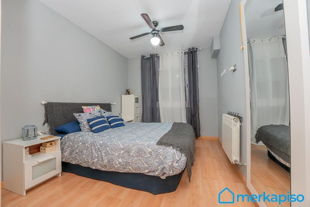 Bedroom of Flat for sale in Viladecans  with Air Conditioner, Heating and Parquet flooring