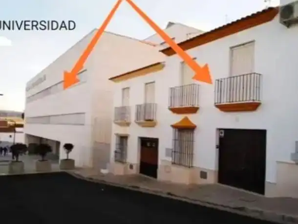 Vista exterior de Casa adosada per a compartir en Osuna amb Aire condicionat, Traster i Moblat