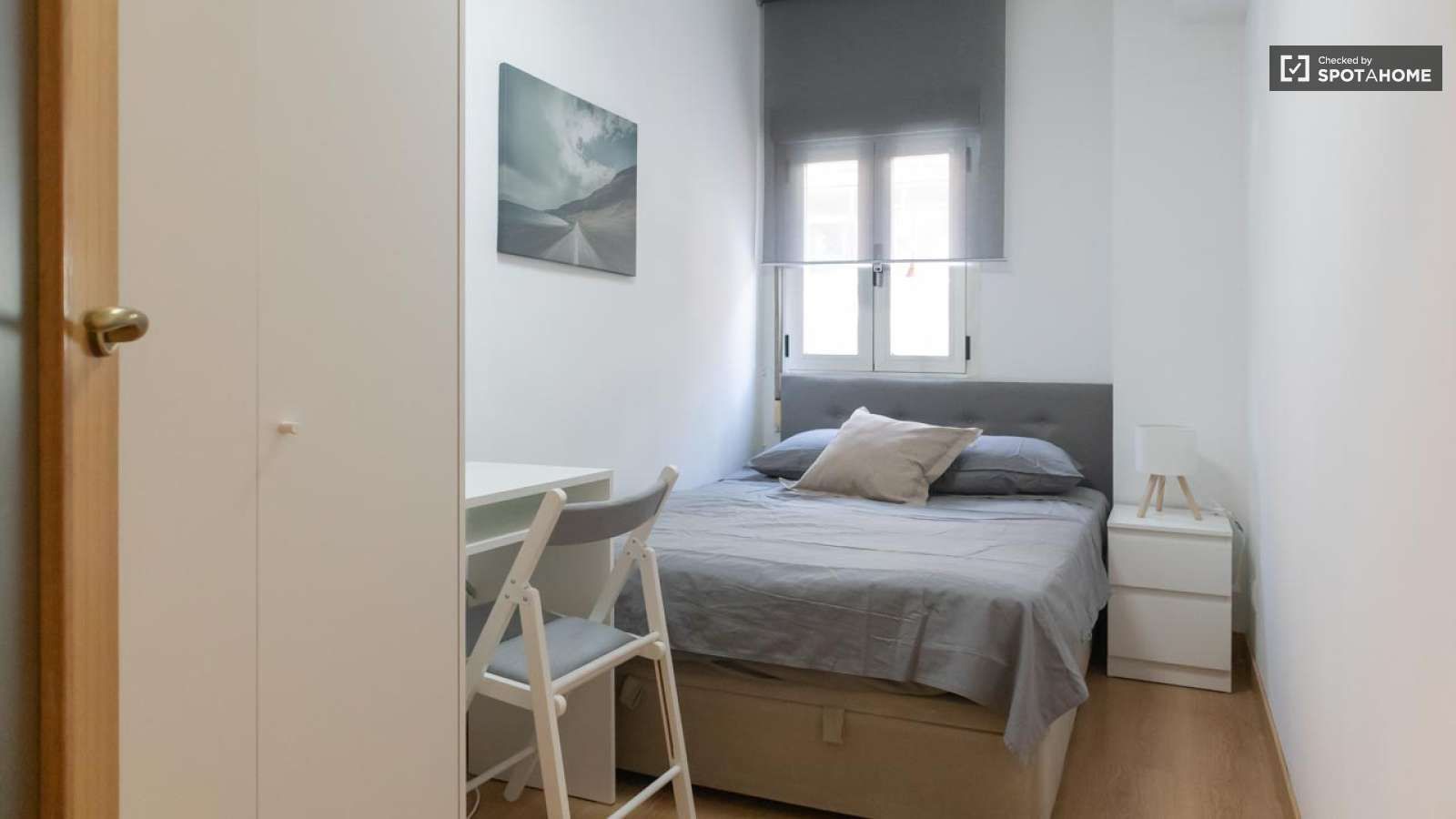 Bedroom of Flat to share in  Madrid Capital  with Air Conditioner, Heating and Terrace