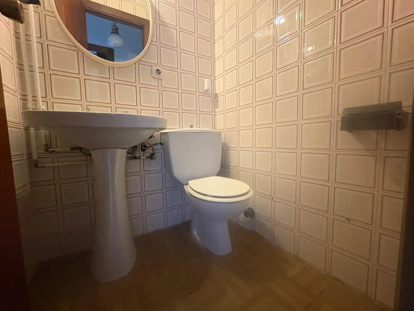 Baño de Piso en venta en Algeciras con Terraza y Balcón