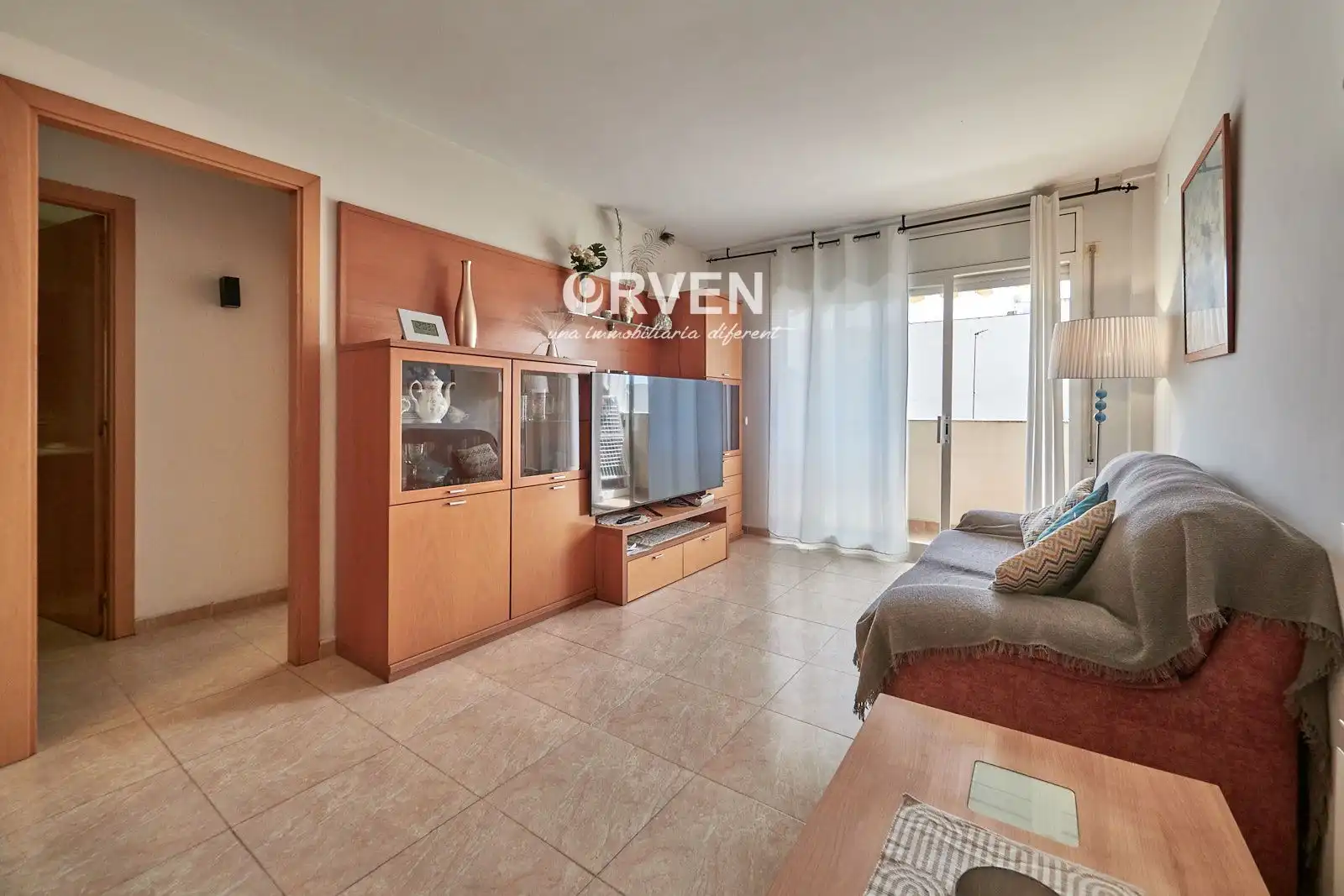 Sala de estar de Piso en venta en El Vendrell con Calefacción, Terraza y Amueblado