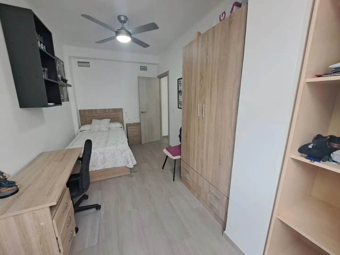 Habitación de Piso de alquiler en Granada con Aire acondicionado, Calefacción y Balcón