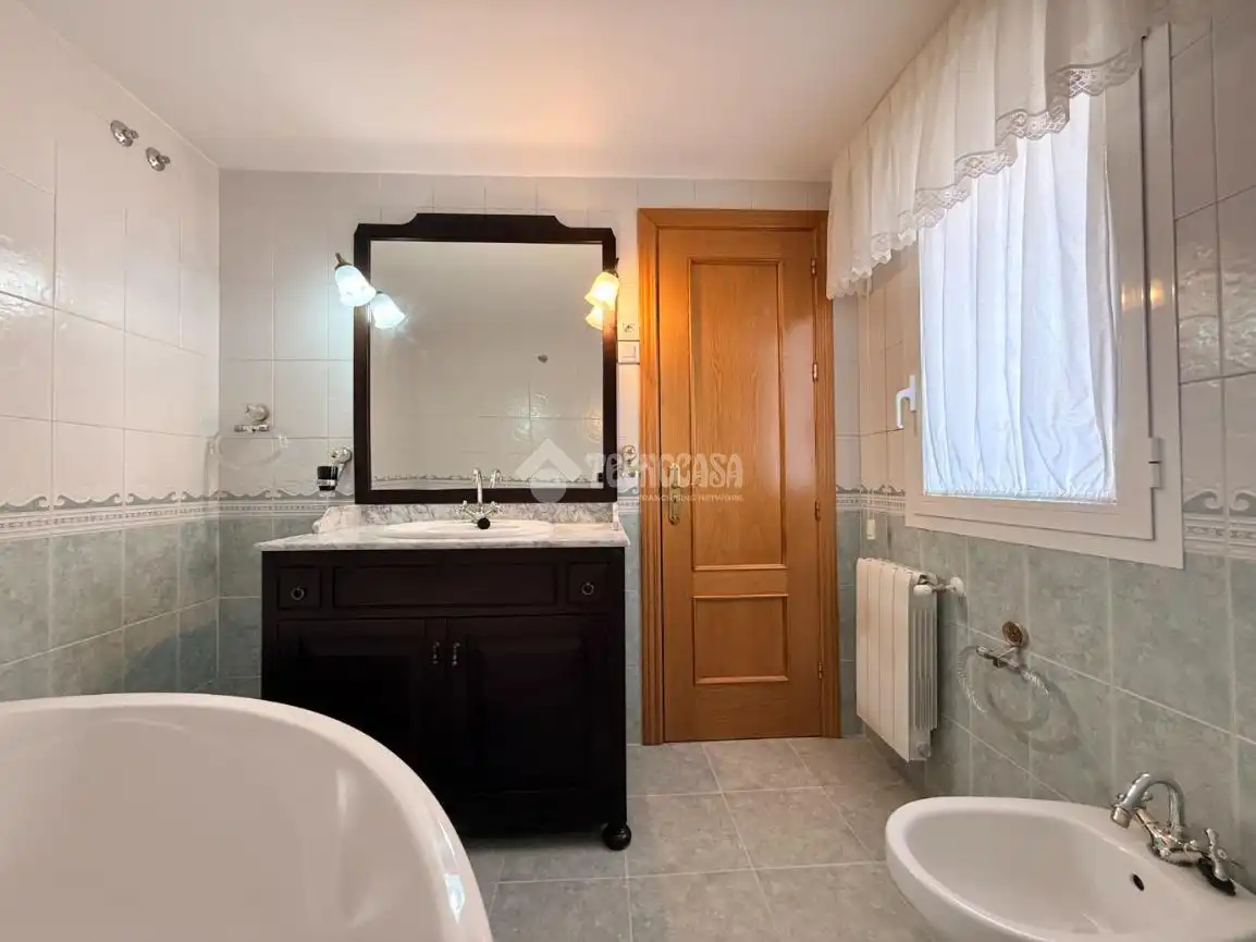 Semi-detached house for sale in Alovera, imagen 20