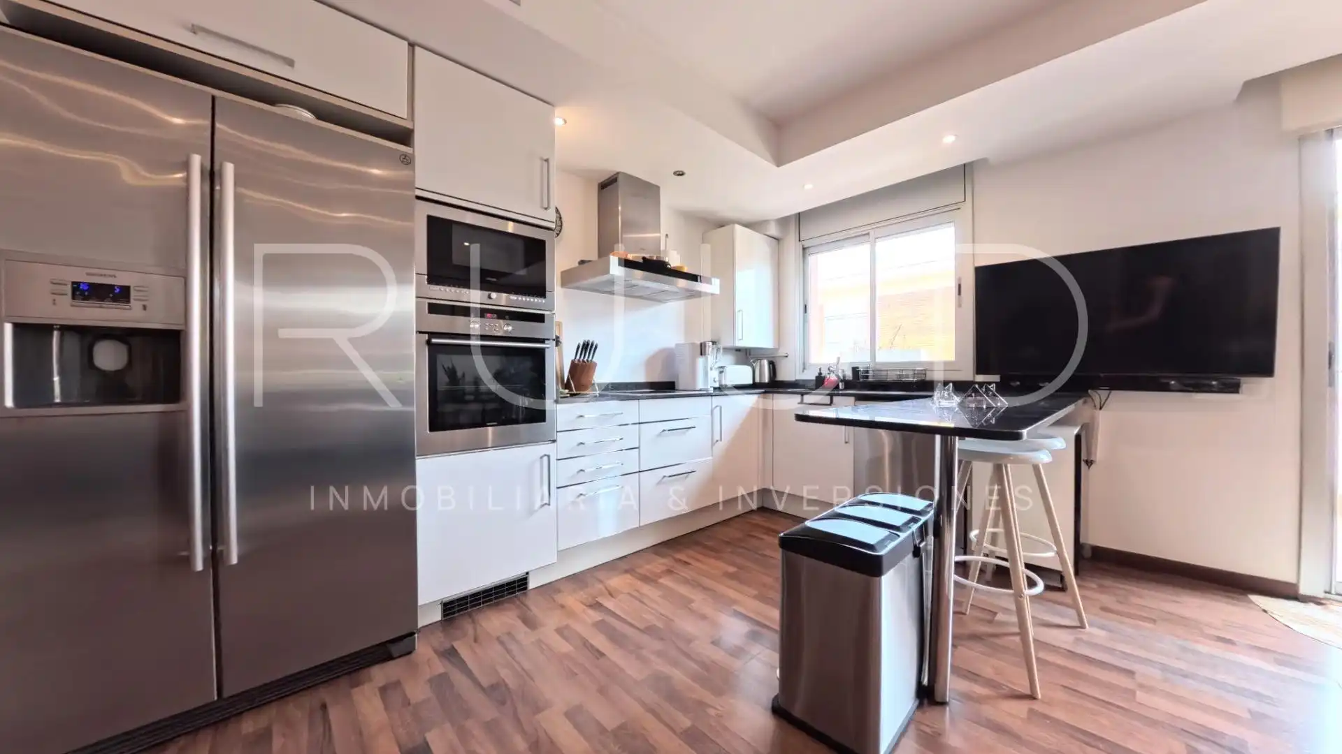 Kitchen of Duplexes for sale in Castelldefels  with Air Conditioner, Heating and Parquet flooring