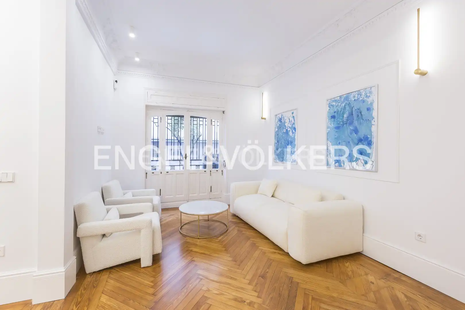 Living room of Flat for sale in Madrid  with Air Conditioner, Heating and Furnished