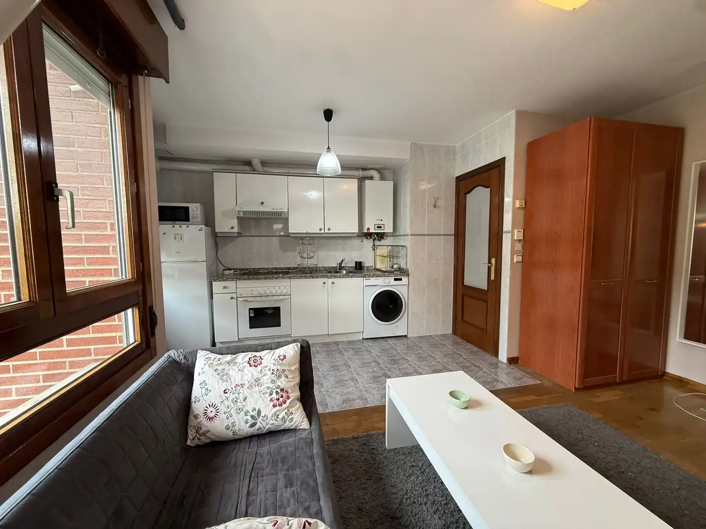 Küche von Wohnung zum Verkauf in Oviedo  mit Heizung, Abstellraum und Möbliert