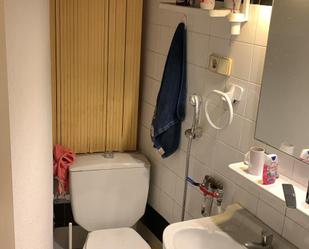 Bathroom of Box room to rent in Badalona