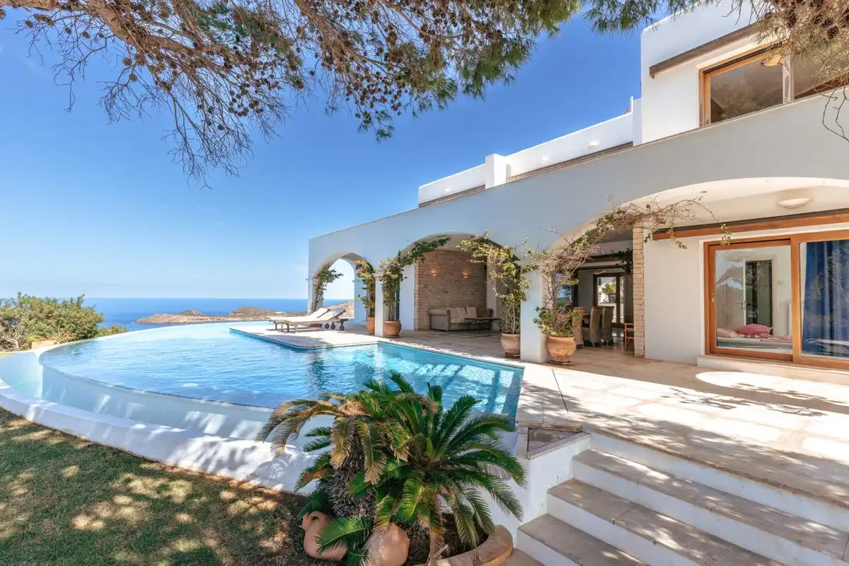 Piscina de Casa o xalet en venda en Santa Eulària des Riu amb Aire condicionat, Calefacció i Jardí privat