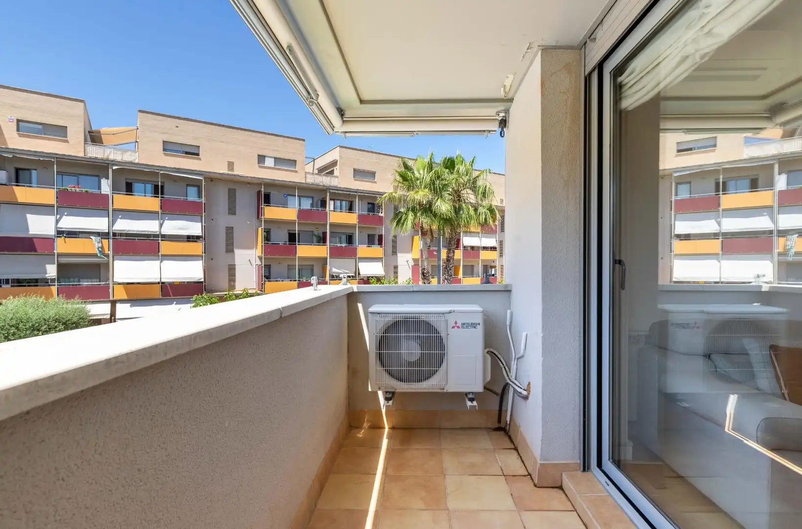 Terraza de Piso en venta en Terrassa con Calefacción y Piscina comunitaria