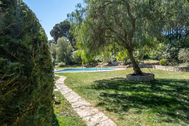 Piscina de Dúplex en venda en L'Escala amb Aire condicionat, Calefacció i Jardí privat