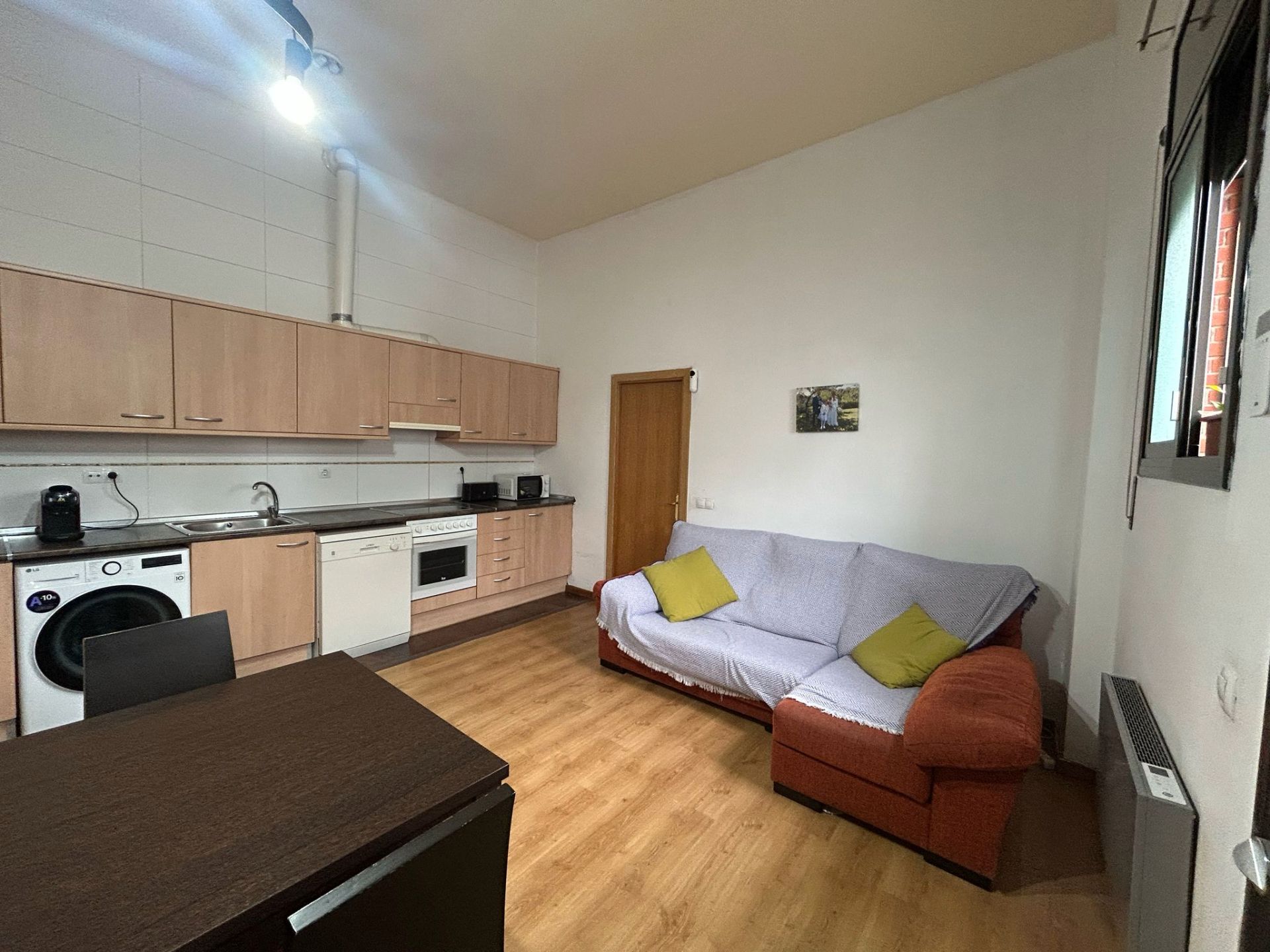 Sala d'estar de Planta baixa en venda en Sabadell amb Aire condicionat, Parquet i Forn