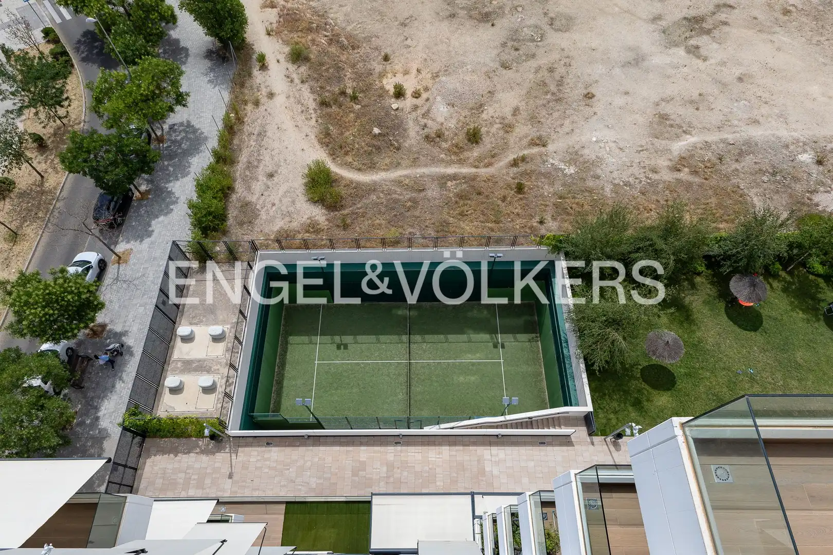 Swimming pool of Attic for rent in Madrid  with Air Conditioner, Heating and Private garden