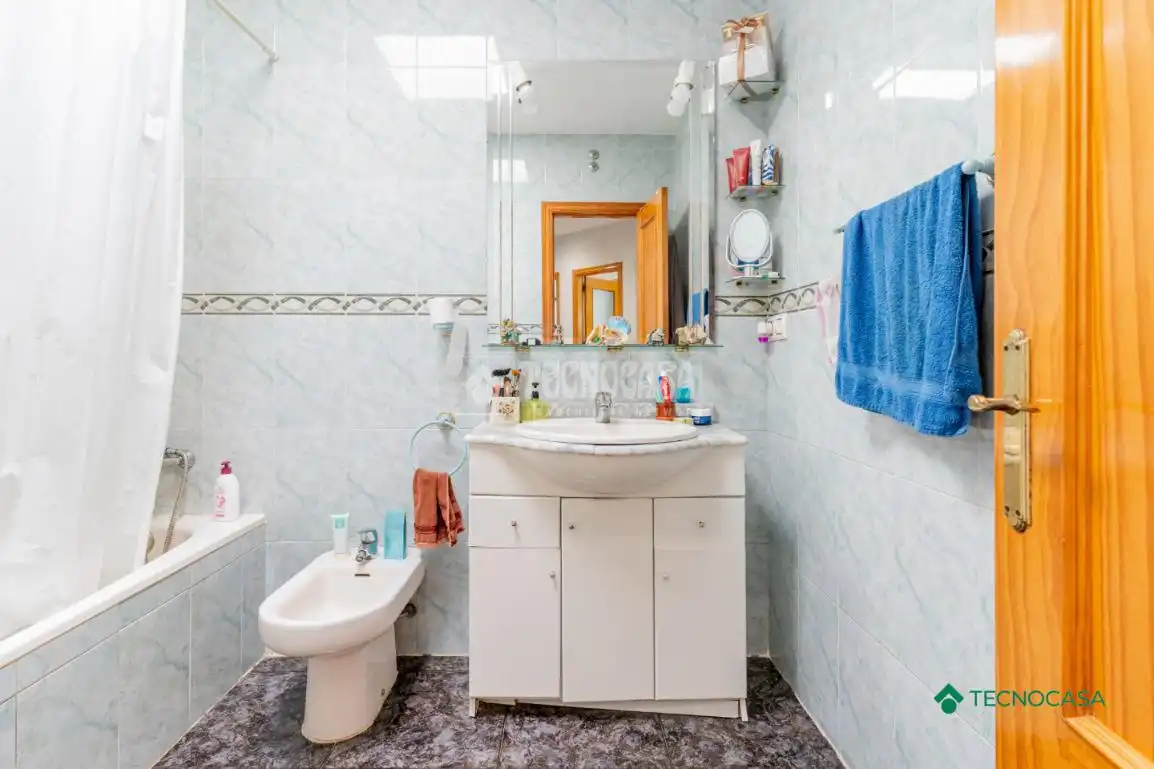 Badezimmer von Wohnung zum Verkauf in Vícar mit Klimaanlage und Terrasse