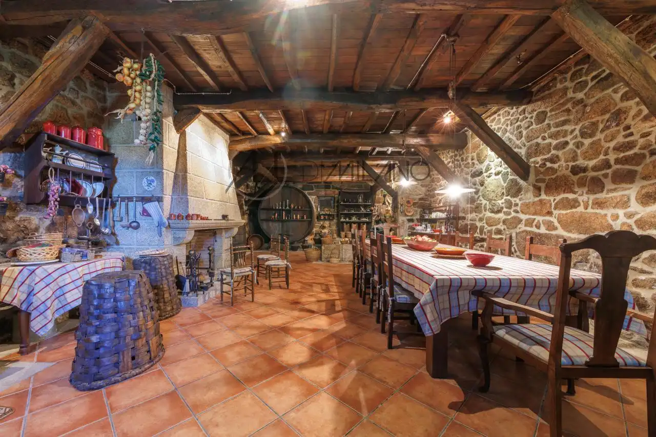 Finca rústica en venta en Verín con Calefacción, Jardín privado y Parquet