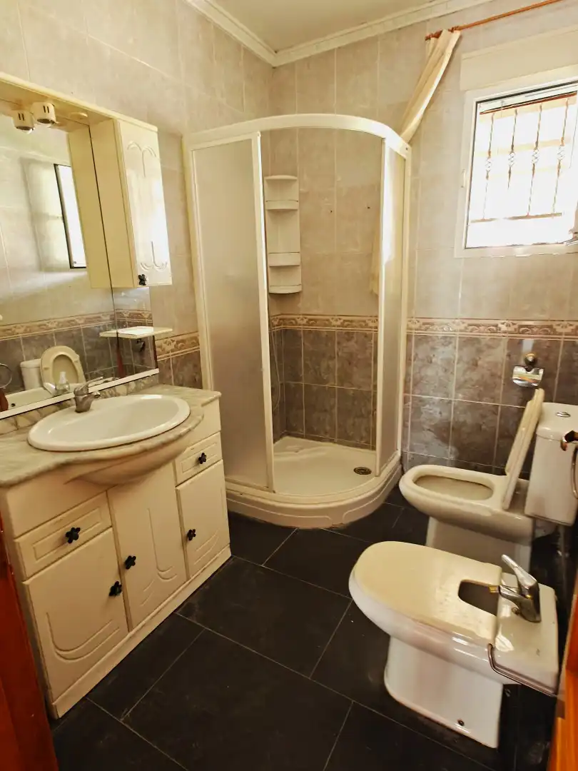 Bathroom of Houses for sale in Huecas