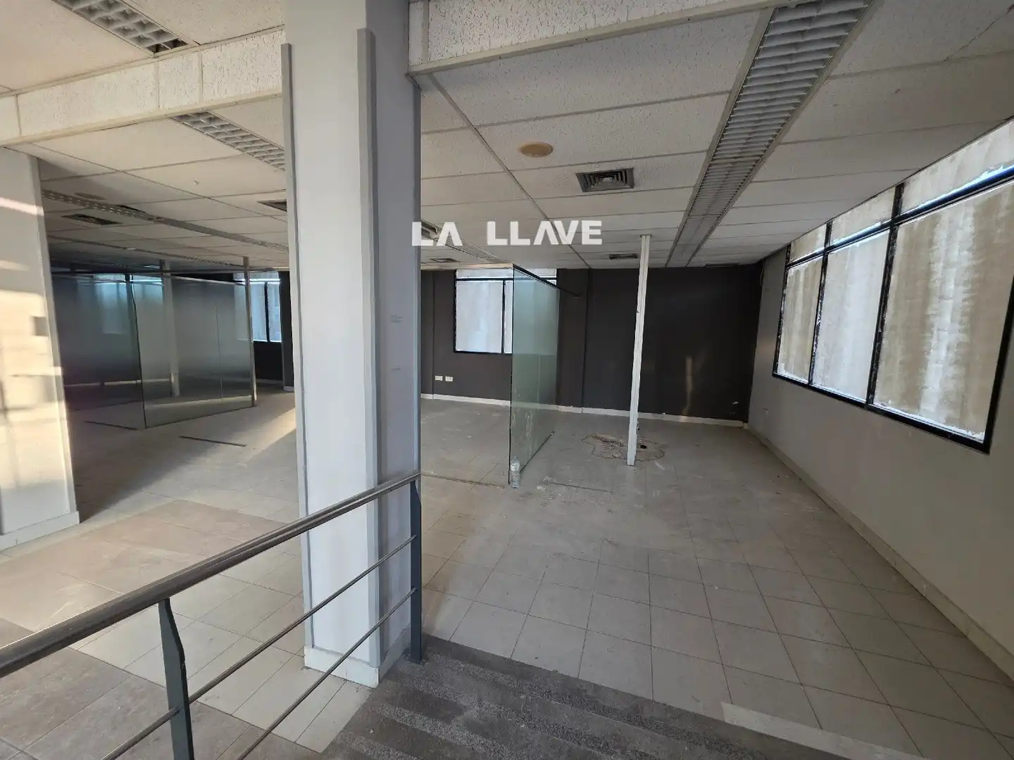 Local commercial à louer à AVENIDA DELS PAVOS 22, imagen 3