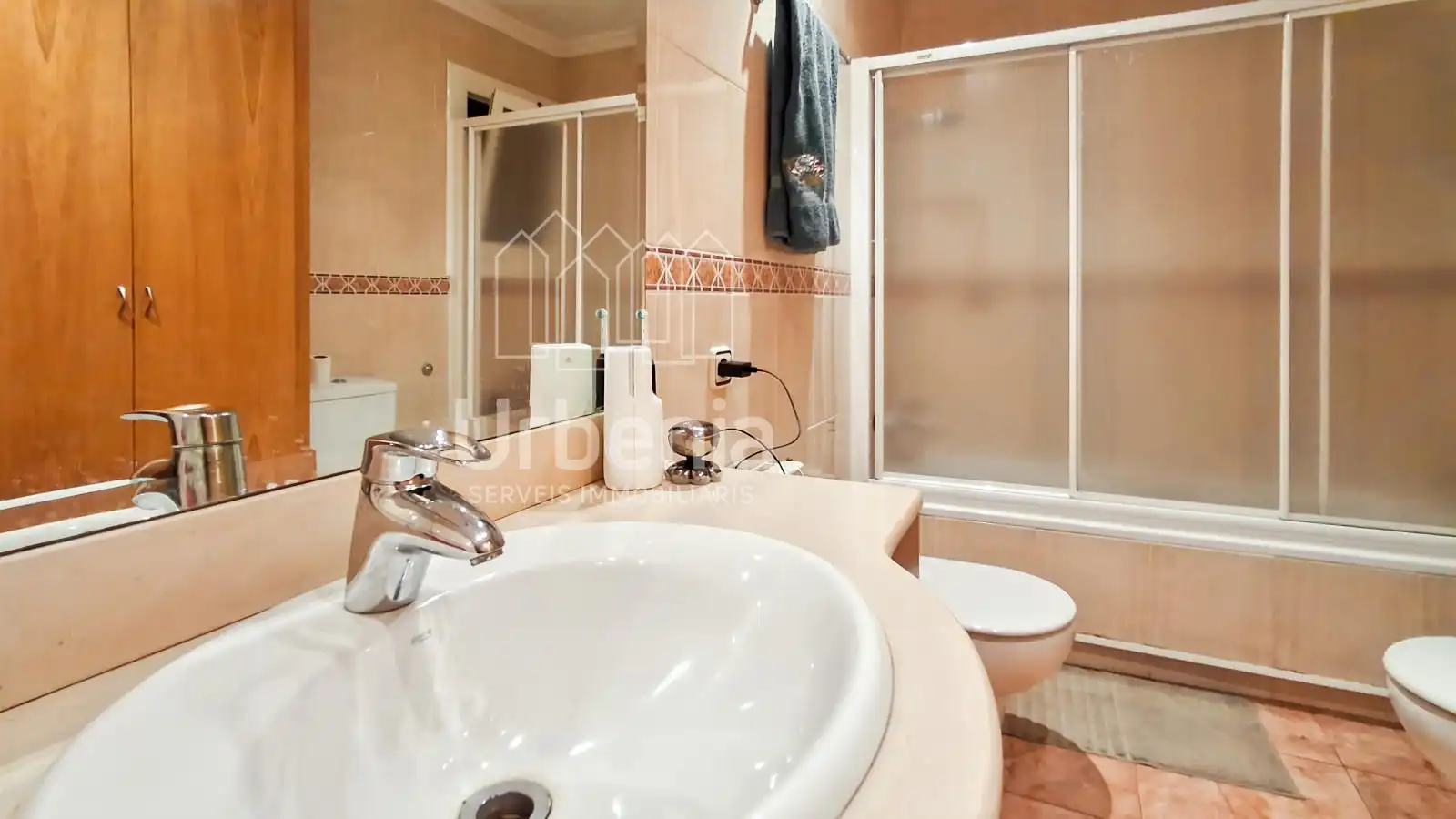 Baño de Piso en venta en Canet de Mar con Aire acondicionado, Calefacción y Terraza