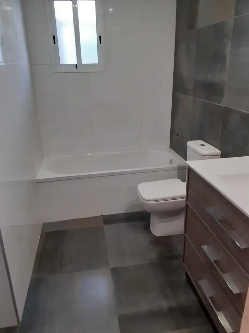 Flat for rent in Calle SANTA TERESA, La Constitución - Canaleta