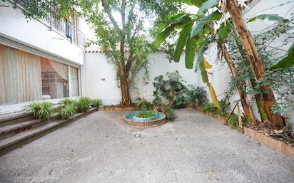 Garden of Single-family semi-detached for sale in Vilanova i la Geltrú  with Air Conditioner, Terrace and Storage room