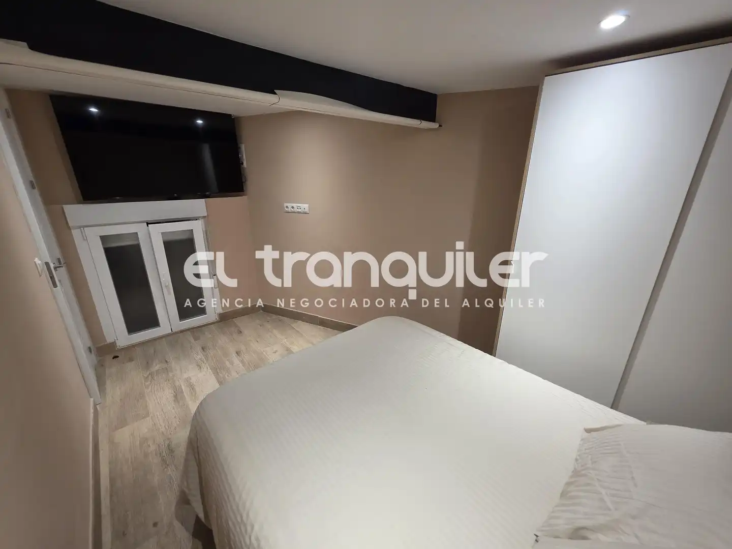 Bedroom of Duplexes for rent in Madrid  with Furnished and Washing machine